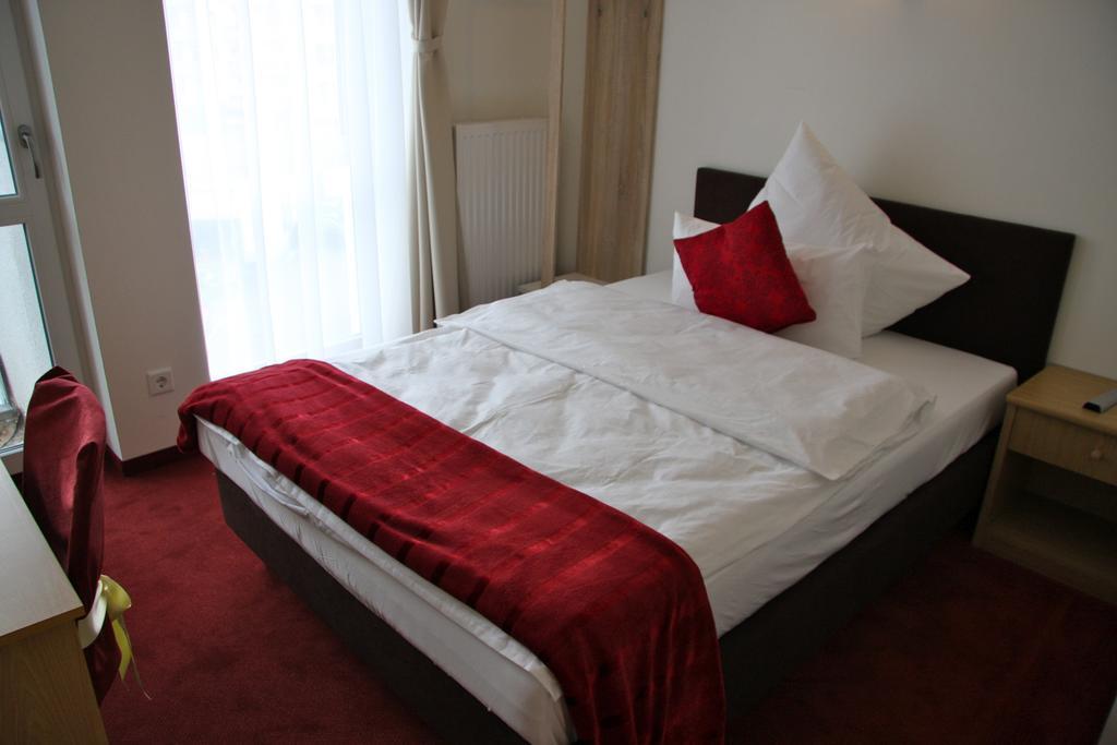 דיסלדורף Hotel Gemini חדר תמונה