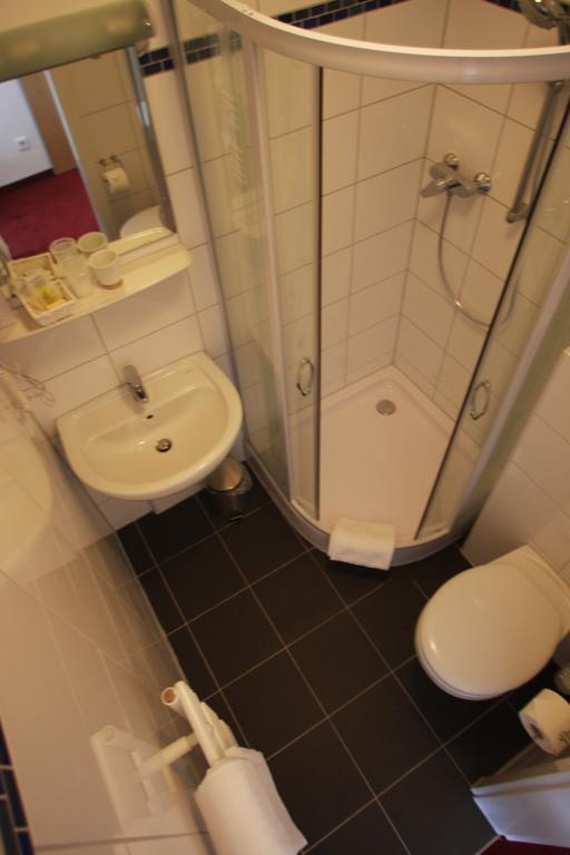דיסלדורף Hotel Gemini מראה חיצוני תמונה